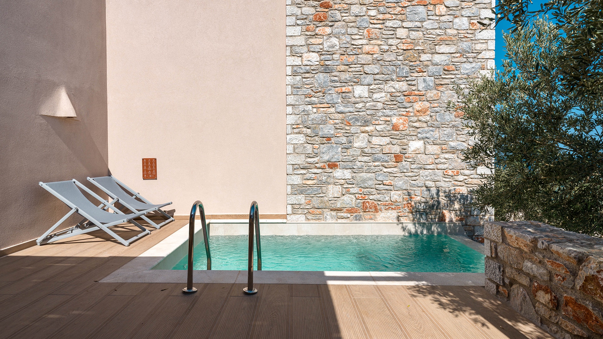 Aegean Pool Junior Suite